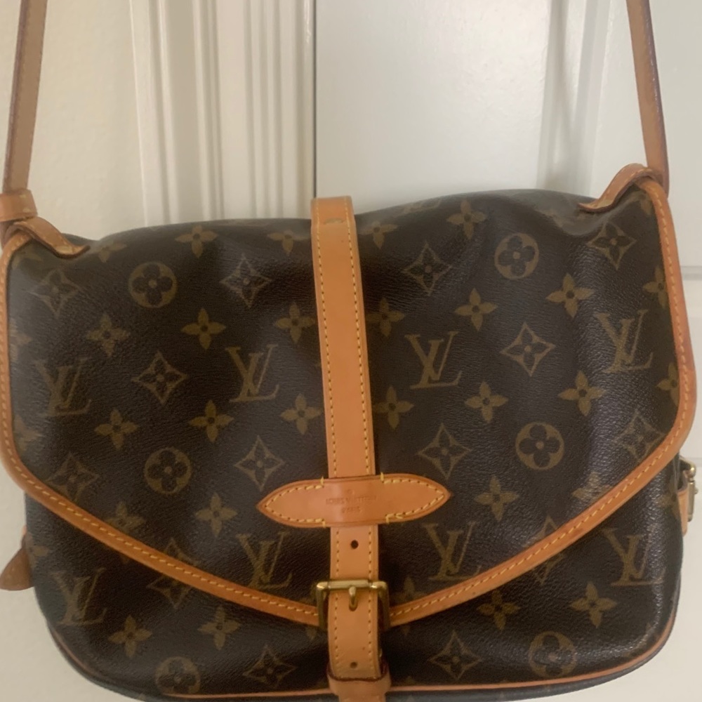 Vuitton Samaur 30 handbag